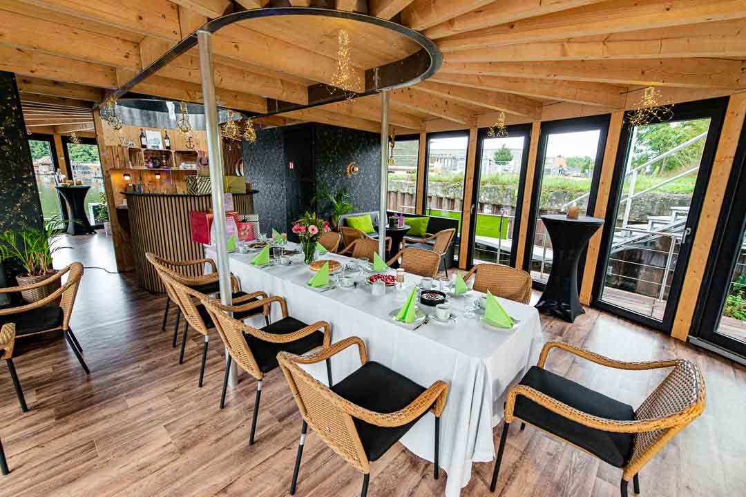eventboot-boot-mieten-berlin-ei-home-70-7 eventboot-boot-mieten-berlin-ei-home-70-7