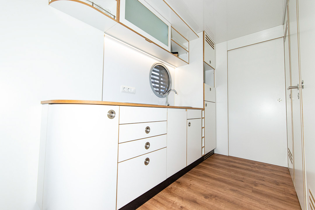eventboot-boot-mieten-berlin-vagabund-43-10 eventboot-boot-mieten-berlin-ei-home-70-7