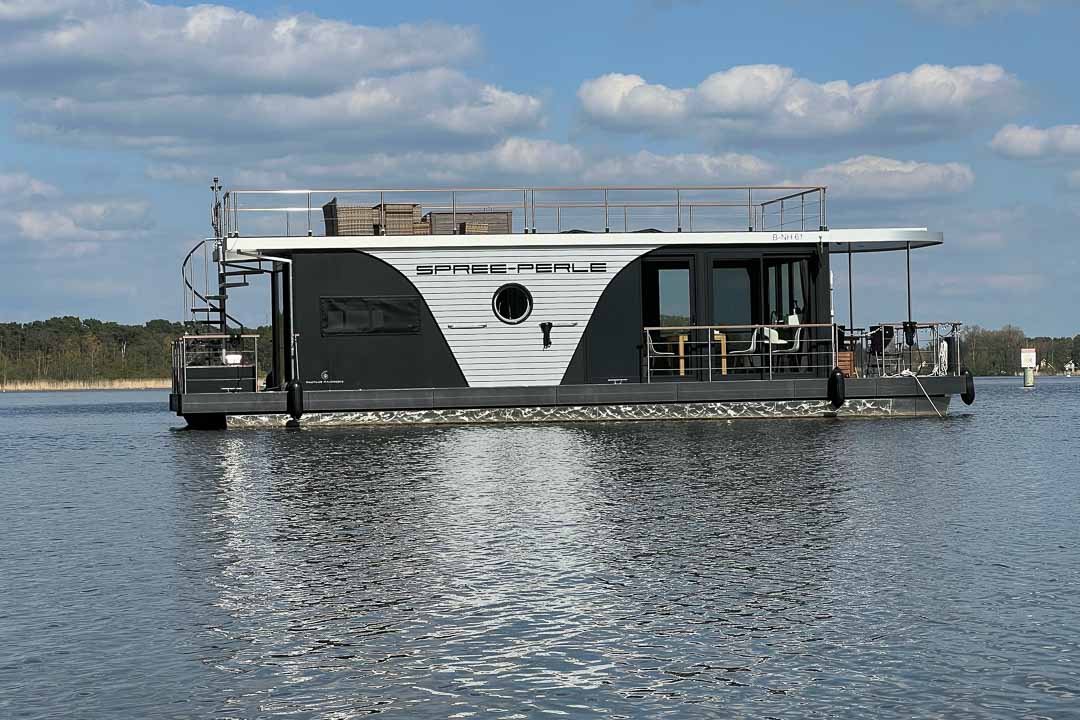 eventboot-boot-mieten-berlin-vagabund-43-4 boot-mieten-party-event-berlin-1