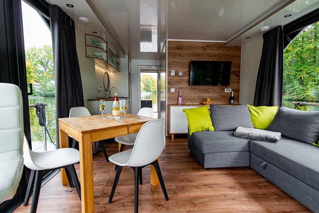 eventboot-boot-mieten-berlin-vagabund-43-9 eventboot-boot-mieten-berlin-ei-home-70-3