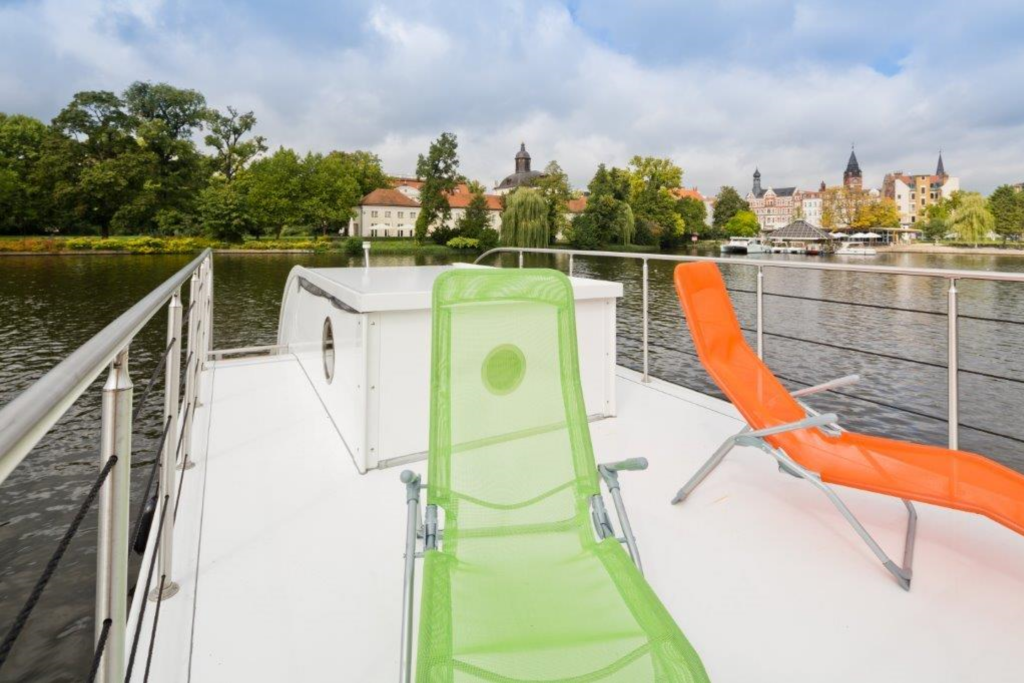 Nautino_Mini_09 eventboot-boot-mieten-berlin-ei-home-70-1