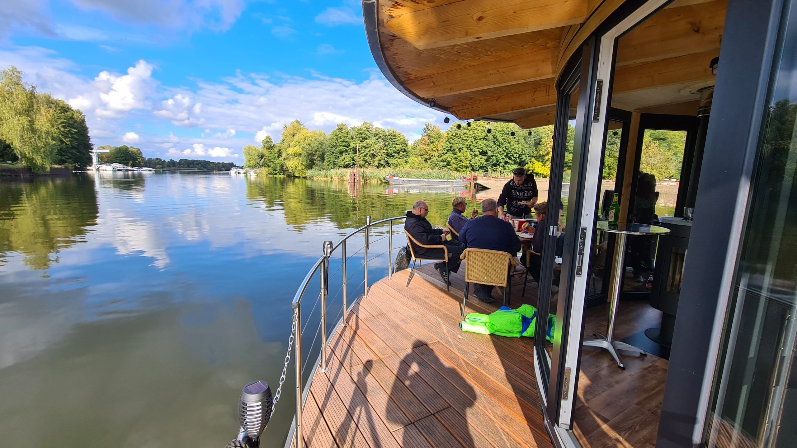 Ei-Home-Nautilus-Hausboote-38-scaled